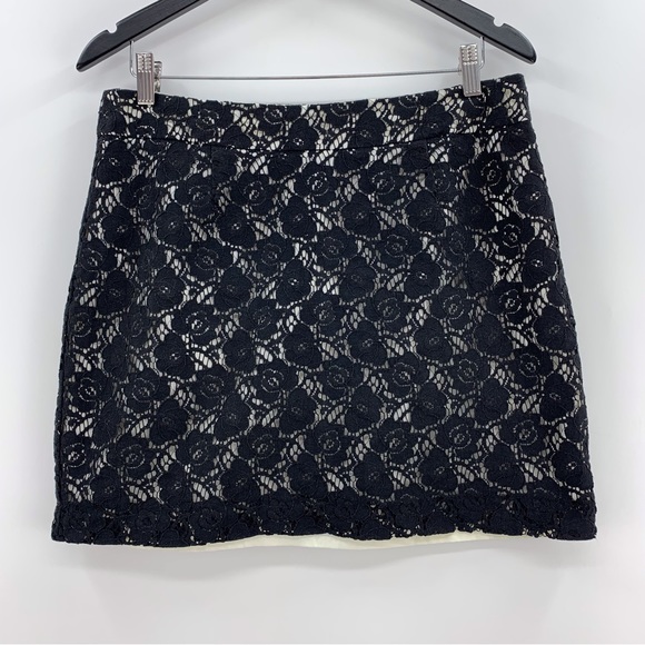 Pure Alfred Sung Black Lace Mini Skirt, Medium - Picture 3 of 16